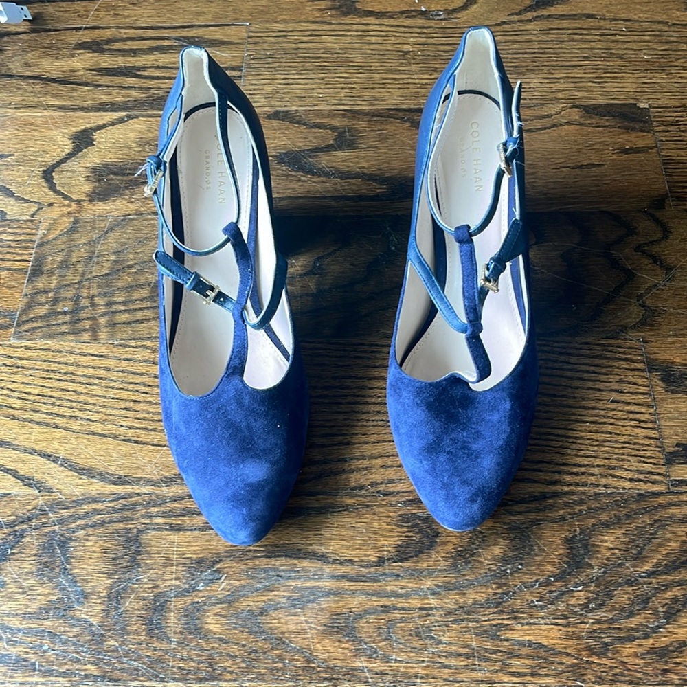 Women’s blue heels